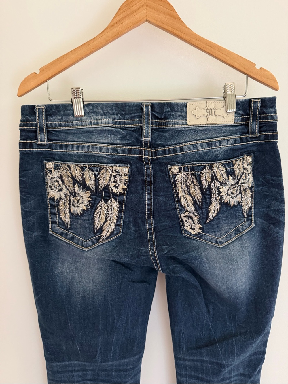 Miss Me Embellished Feather Pocket Cropped Bootcut Jeans 31 - Picture 5 of 12